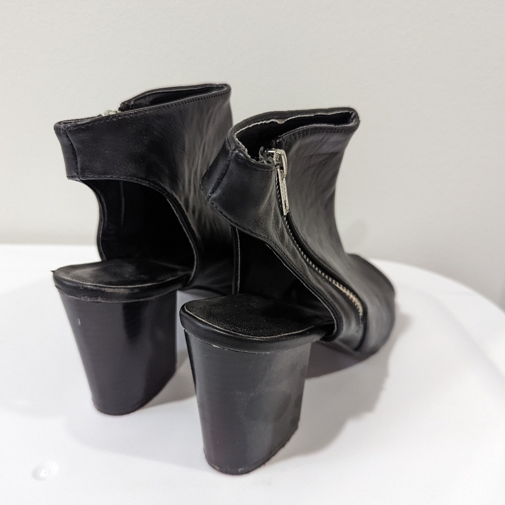 ✅ Etc! Blk Block Heels Sz 8 - Picture 3 of 3
